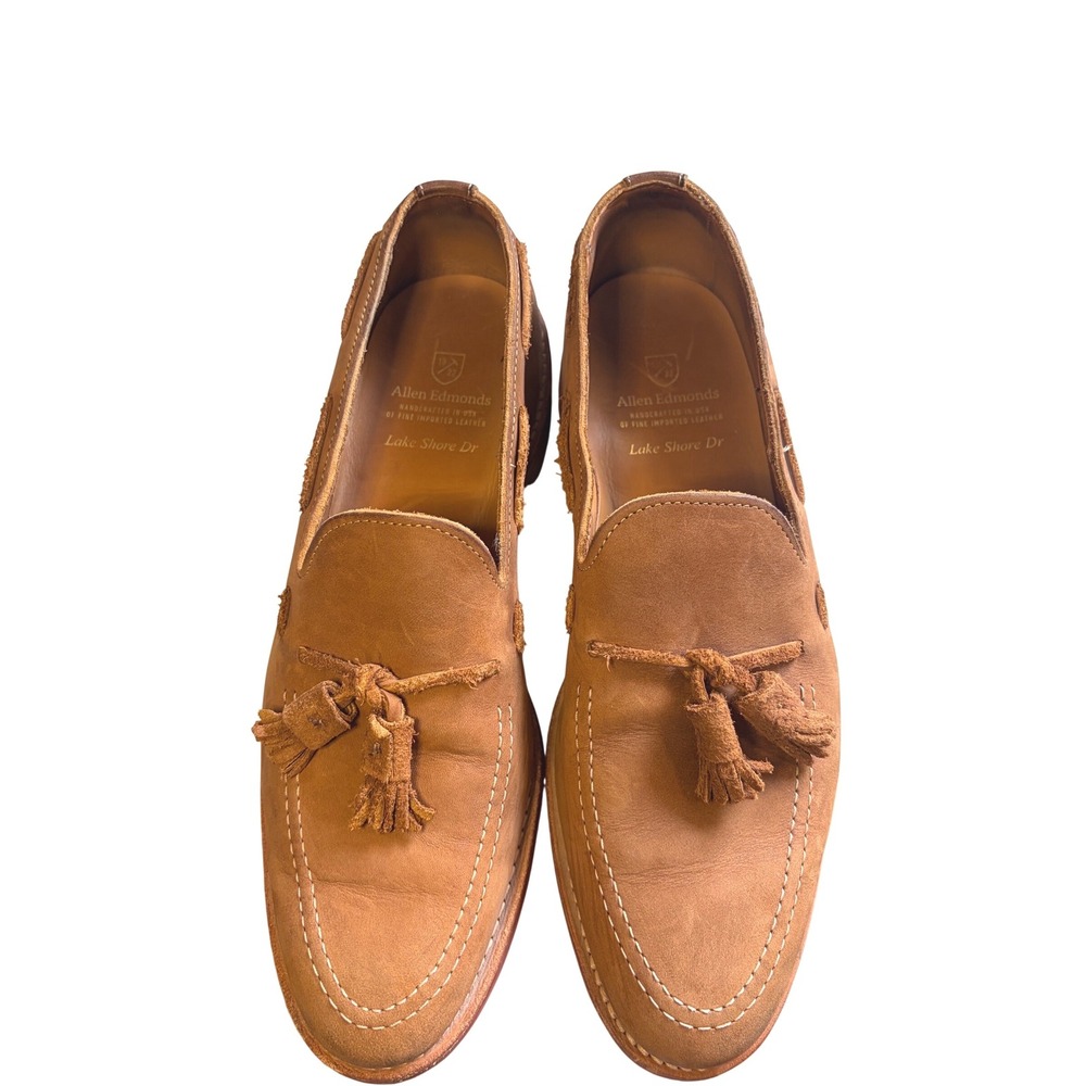 Allen Edmonds Lake Shore Dr Tan Nubuck Tassel Loafers Dainite Sole 9.5 B 33658